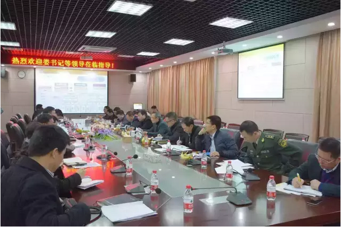 永嘉县委书记娄绍光新春走访“功勋企业”，赞赏亚龙技术创新力量
