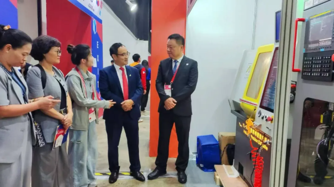 2025第十四届东盟技能大赛在菲律宾马尼拉开幕！亚龙集团为大赛6个赛项提供竞赛平台及技术标准支持